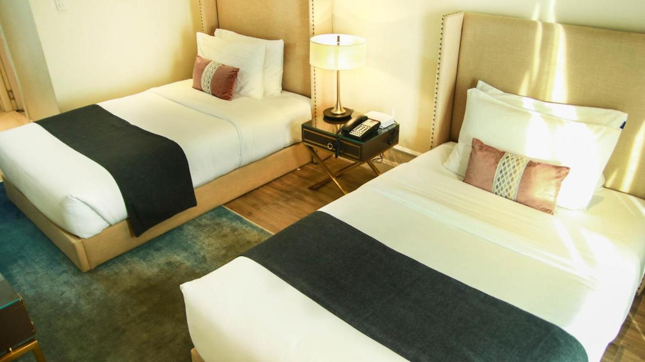 Noble Cebu Hotel Extérieur photo