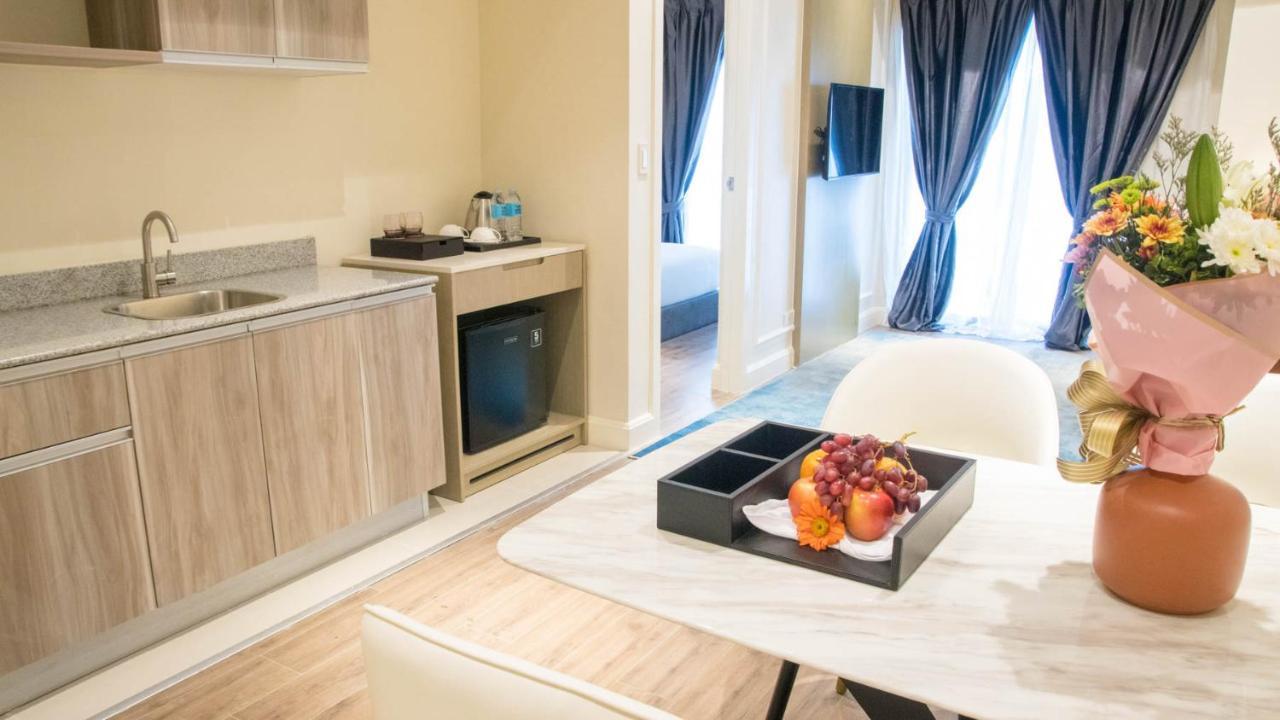 Noble Cebu Hotel Extérieur photo