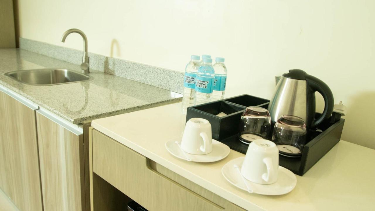 Noble Cebu Hotel Extérieur photo